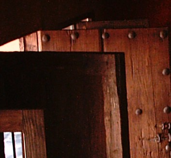 Una Puerta de Madera en Todos Santos, B.C., Mexico - photo by Susan Smith Nash
